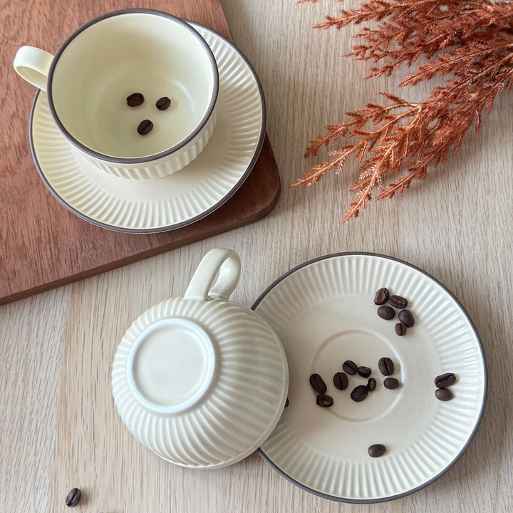 Set 6 tasses 10x6cm et sous-tasses 15cm