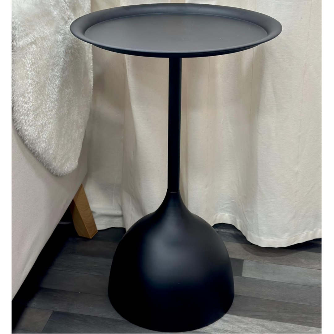 Table ronde d'appoint en métal noir 60x39cm