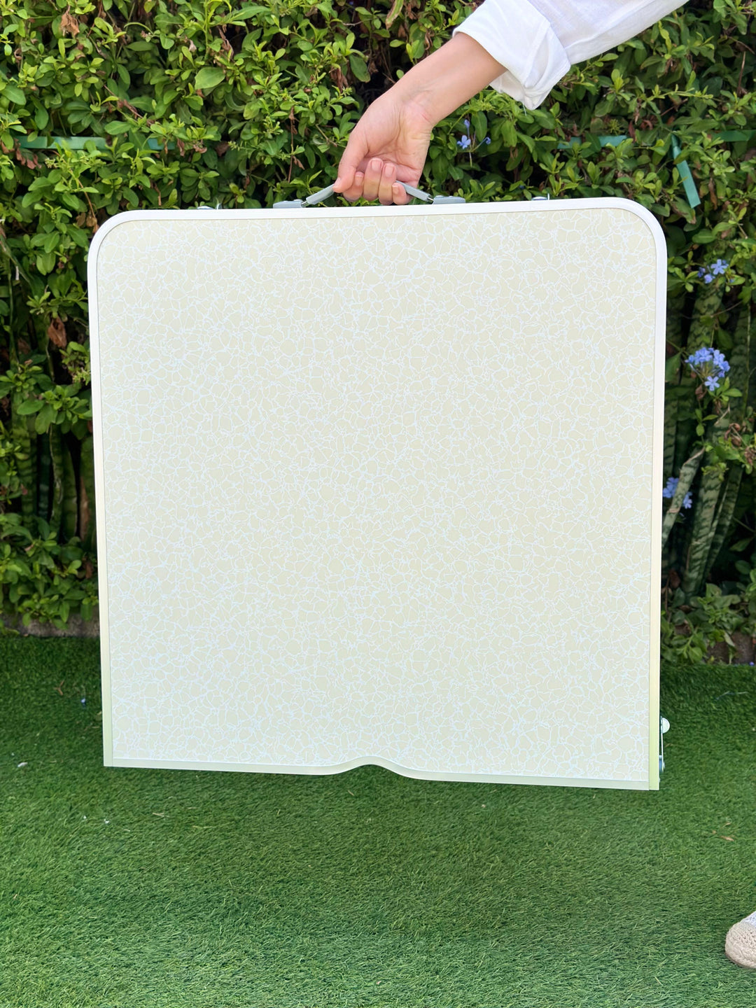 Table pliable en métal 120x60x55cm + 4 tabourets 27x23cm