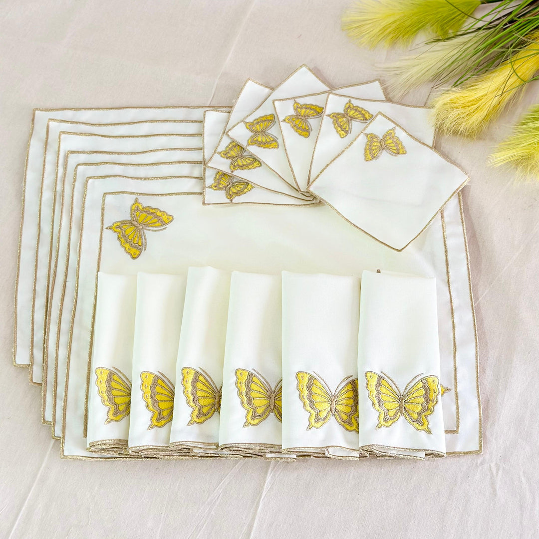 6 sets de table de 40x31cm + 6 serviettes 35x35cm + 6 petites serviettes 13x13cm