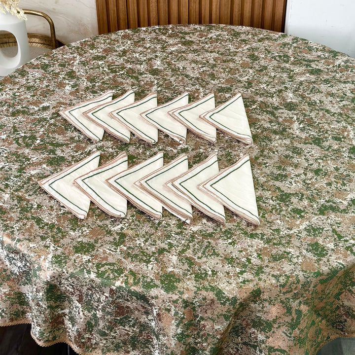 Nappe en brocard vert 150cm + 12 serviettes 36x36cm