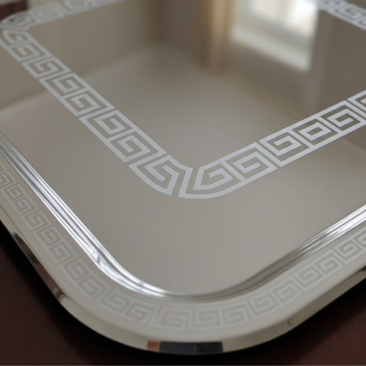 Plateau rectangulaire en métal argenté 49x34cm