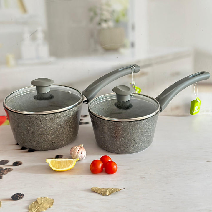 Casserole grise en granite avec couvercle en verre 18cm