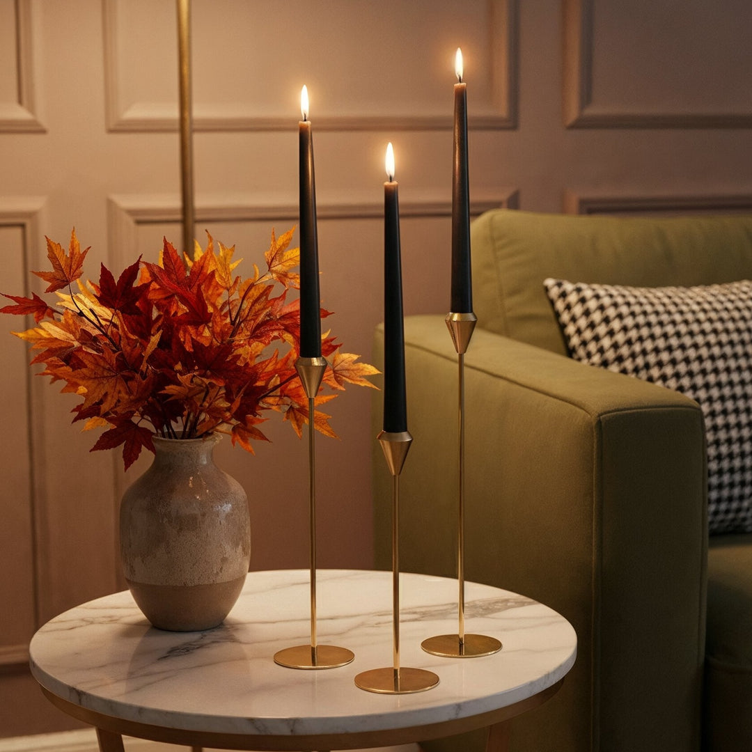 Set 3 portes bougie en métal doré + 12 bougies noir