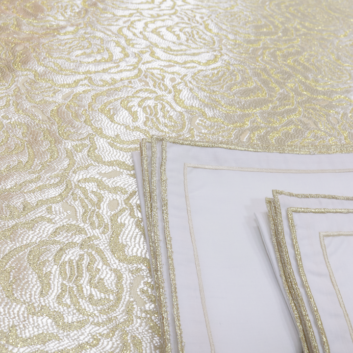 Nappe en brocard blanc ivoire 150cm + 12 serviettes 36x36cm