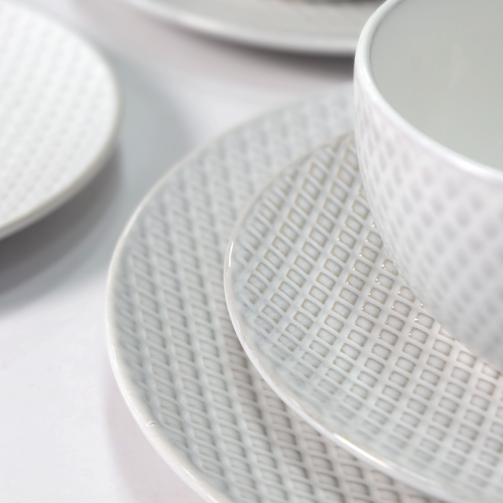 Set 3 assiettes 20cm + 2 assiettes 26cm + 3 bols 14cm en céramique