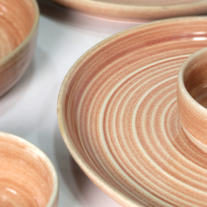 Set 2 assiettes 26cm + 2 assiettes creuses 20cm + 6 bols 10cm en céramique