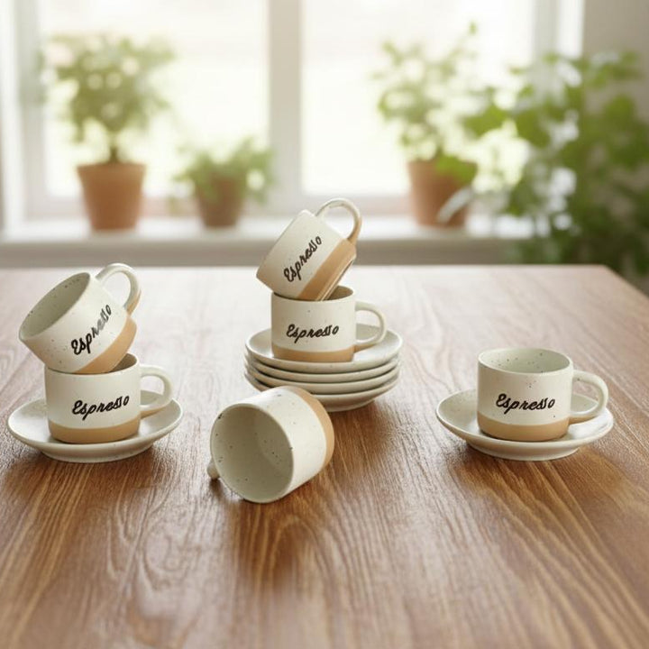 Set 6 tasses 6x5cm et sous tasses 11cm en céramique