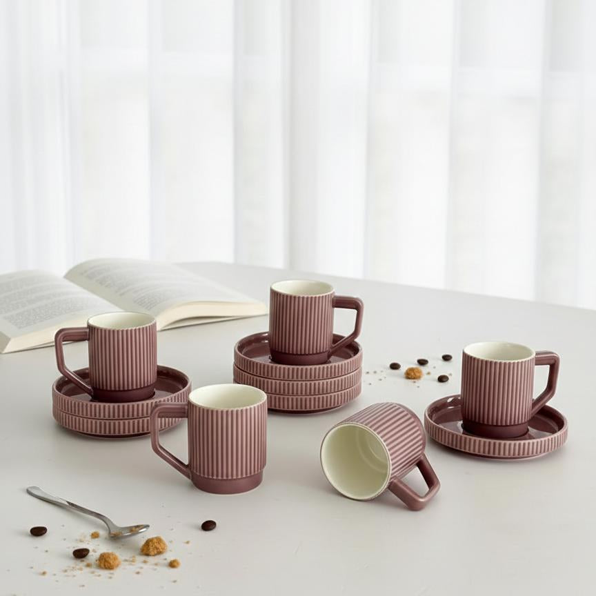 Set 6 tasses 5x6cm et sous tasses mauve 10,50cm