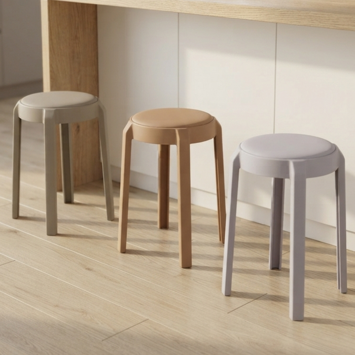 Tabouret en plastique 30x47cm