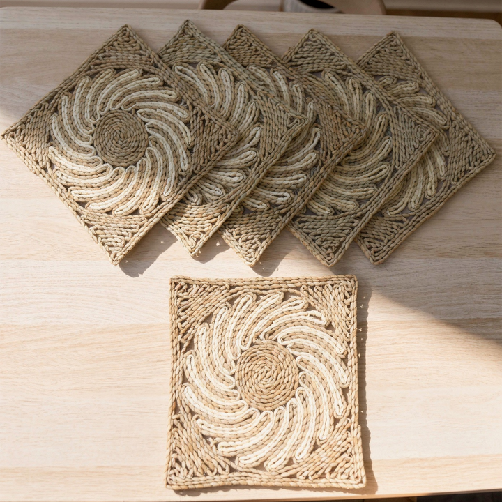 6 sets de table carrés en paille 30cm